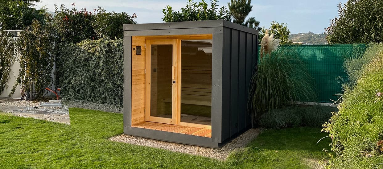 Maata panoramic sauna on a gravel bed in a garden near Wrocław